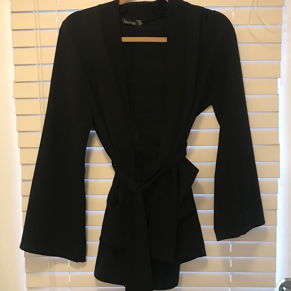 Boohoo — Black Kimono Style Wrap